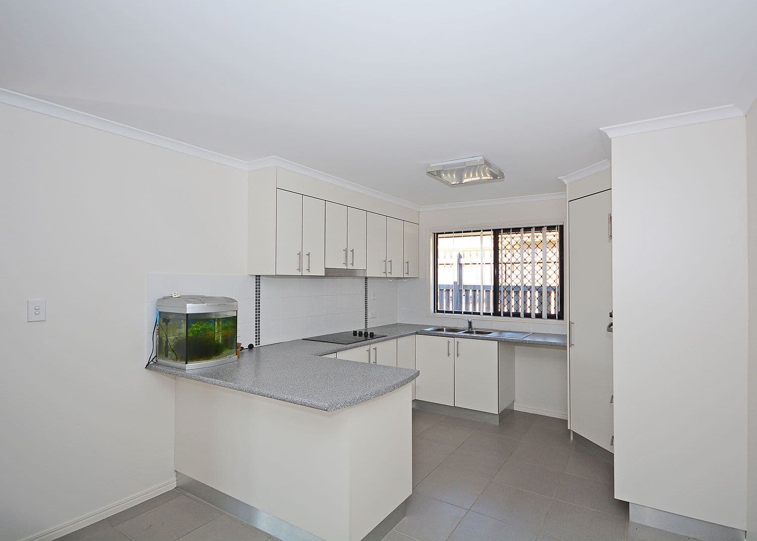 8 Cooks Road, Urraween QLD 4655, Urraween - Thumbnail 2