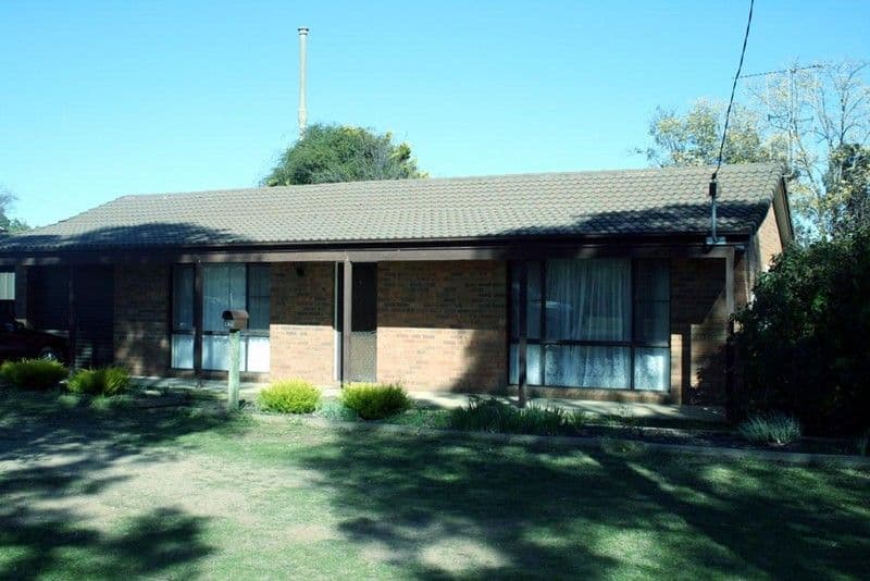 15a Plunkett Street, YASS NSW 2582, Yass - Thumbnail 3