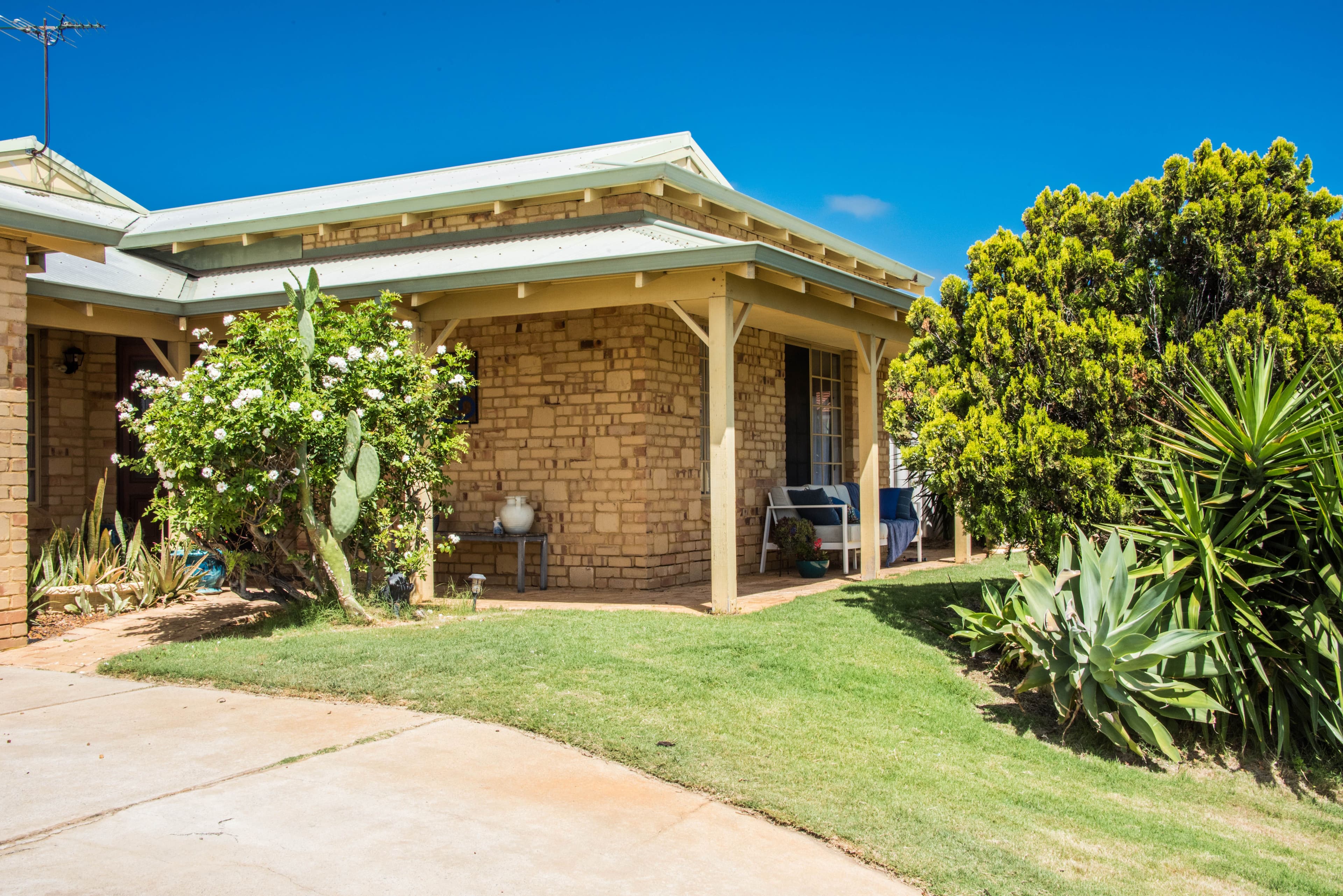 13 Mallee Court, Mount Tarcoola WA 6530, Mount Tarcoola - Image 1