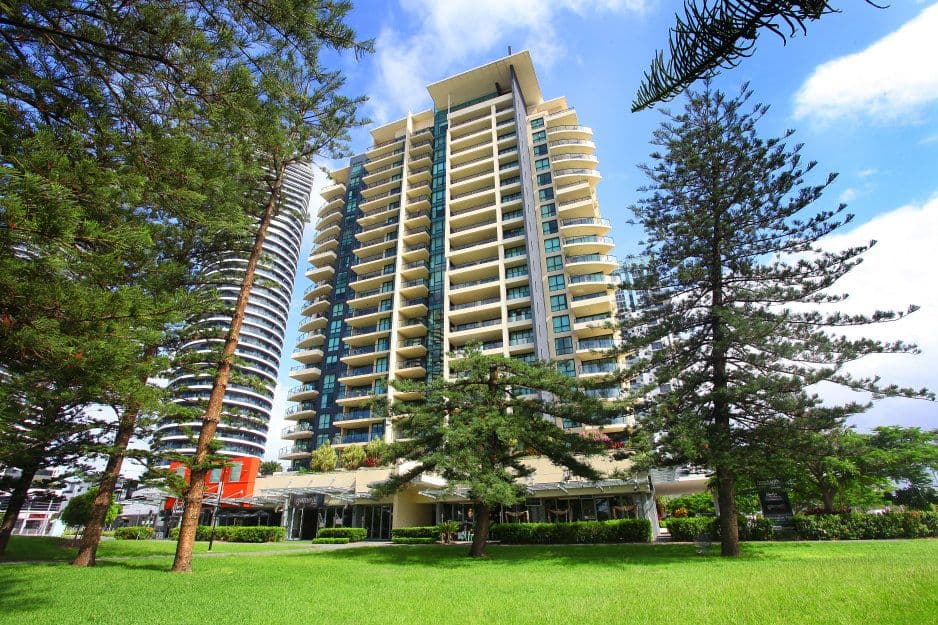 305 'Broadbeach on the Park' 2685 Gold Coast Highway, Broadbeach QLD 4218, Broadbeach - Thumbnail 2