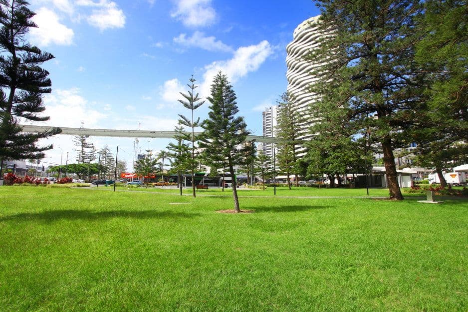 305 'Broadbeach on the Park' 2685 Gold Coast Highway, Broadbeach QLD 4218, Broadbeach - Thumbnail 3