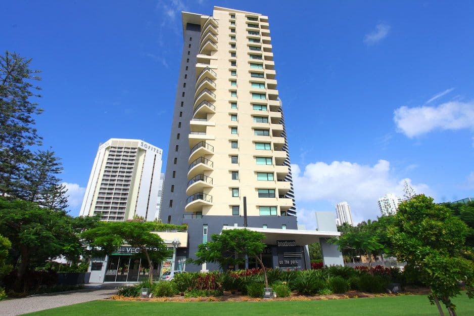 305 'Broadbeach on the Park' 2685 Gold Coast Highway, Broadbeach QLD 4218, Broadbeach - Thumbnail 4