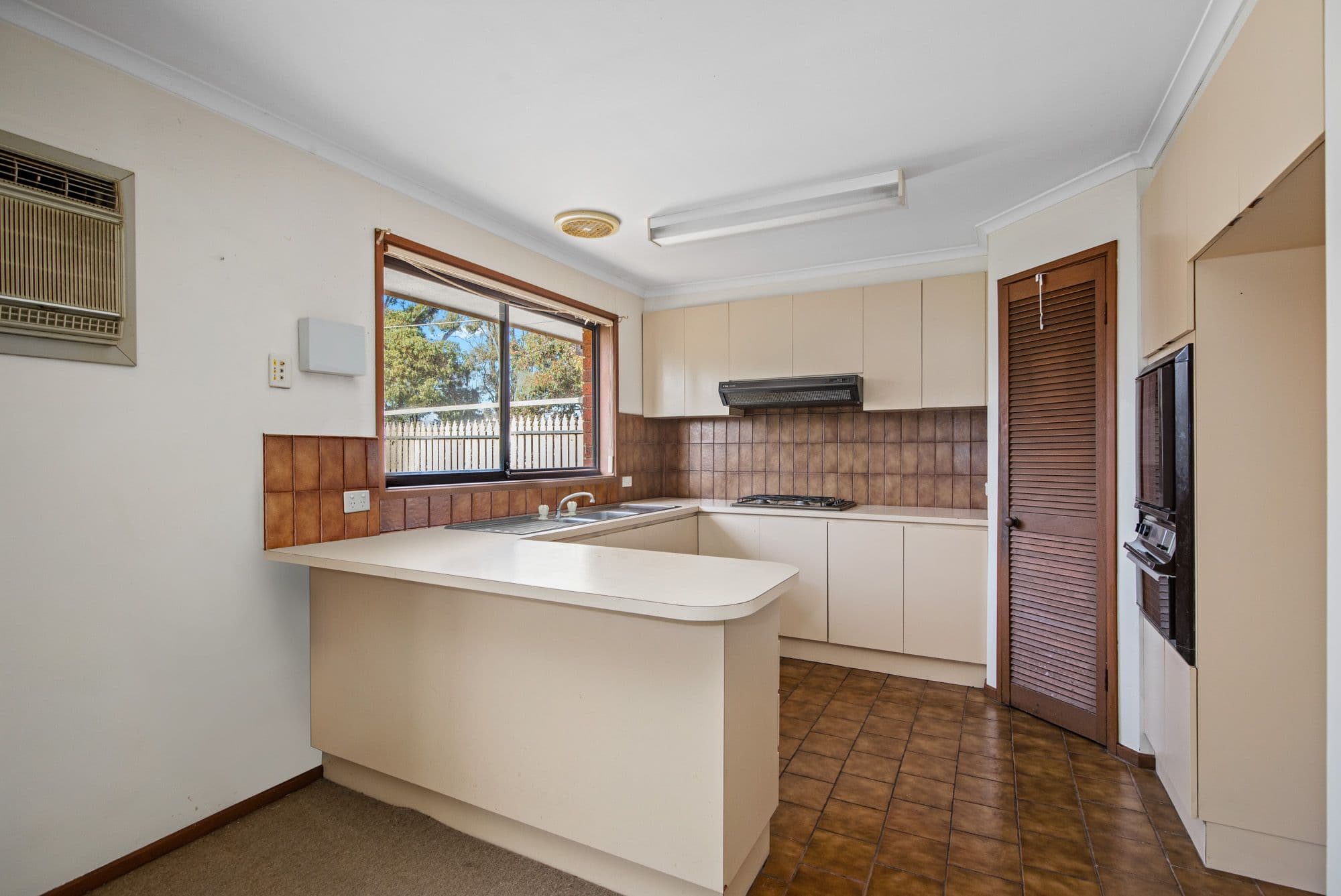 144 Ballan Road, Werribee VIC 3030, Werribee - Thumbnail 4