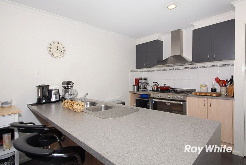 10 Weathertop Way, CRANBOURNE EAST VIC 3977, Cranbourne East - Thumbnail 8