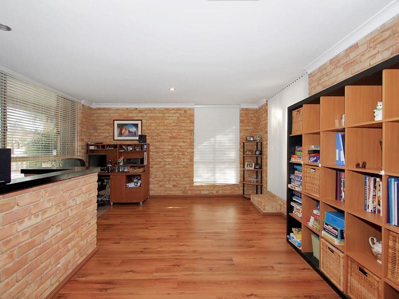 8 Heron Close, BALLAJURA WA 6066, Ballajura - Thumbnail 2