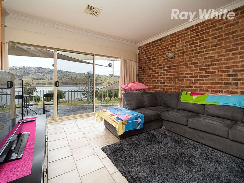 20 Queen Elizabeth Drive, Tallangatta VIC 3700, Tallangatta - Thumbnail 5