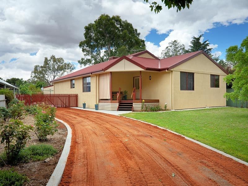 111  Hawkins Street, HOWLONG NSW 2643, Howlong - Image 1