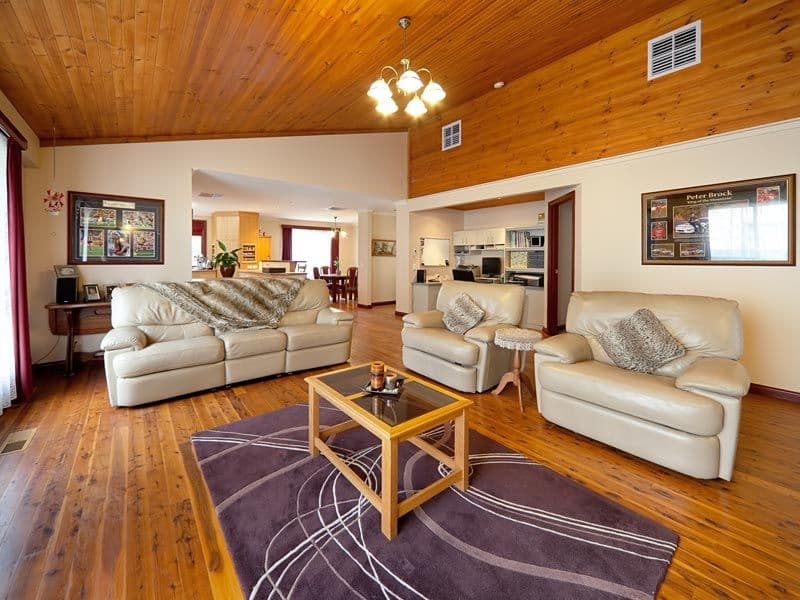 111  Hawkins Street, HOWLONG NSW 2643, Howlong - Thumbnail 2