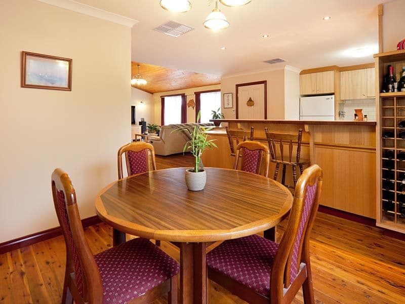 111  Hawkins Street, HOWLONG NSW 2643, Howlong - Thumbnail 3