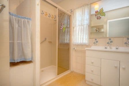 10 Sunbird Avenue, PARADISE POINT QLD 4216, Paradise Point - Thumbnail 5
