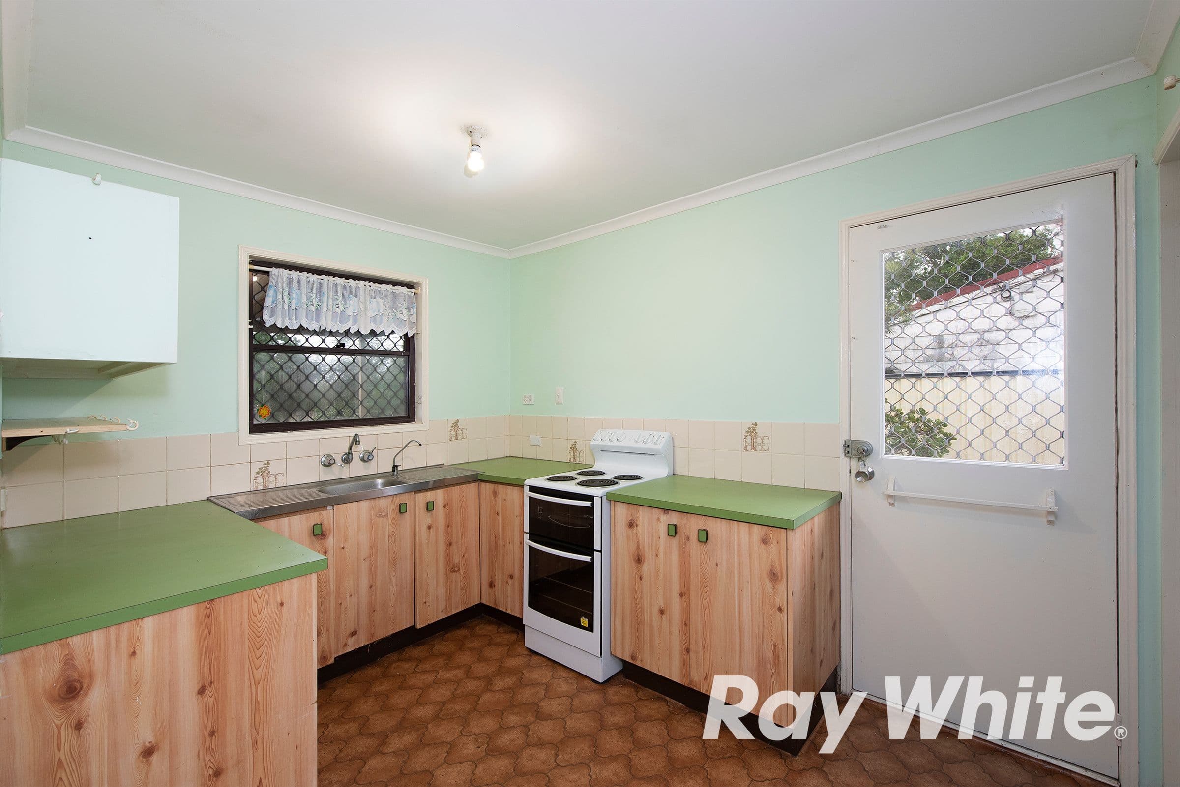 16 Overton Court, Crestmead QLD 4132, Crestmead - Thumbnail 4
