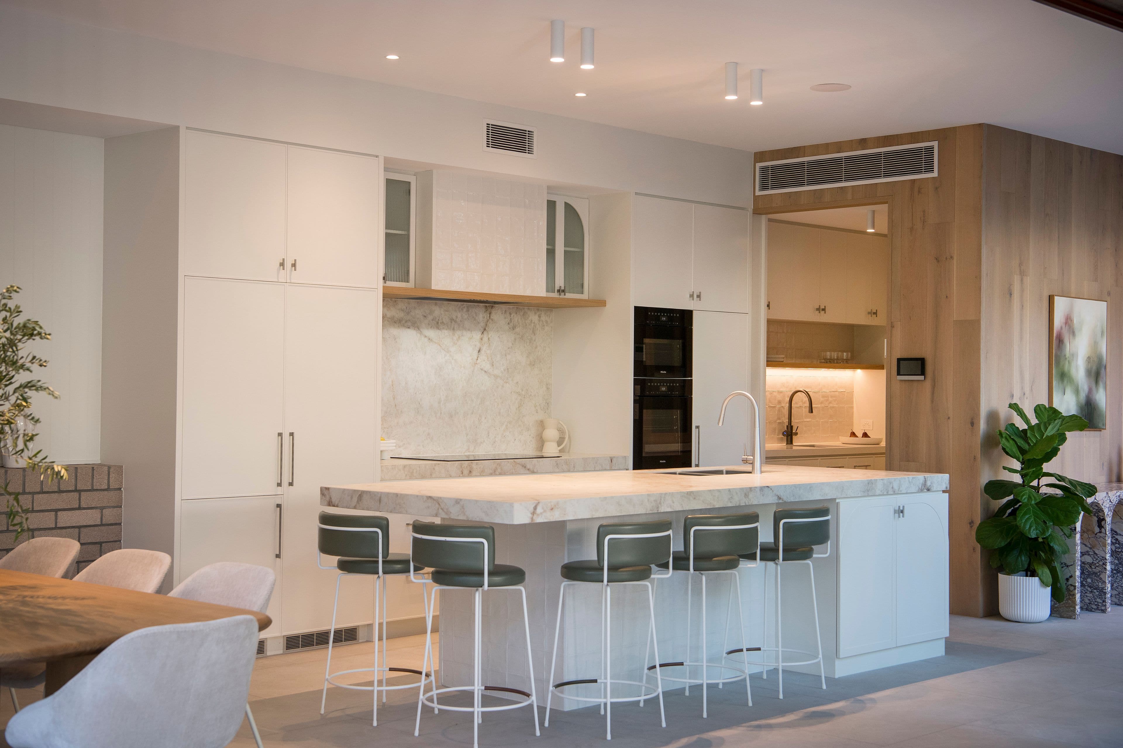 24 The Drive, Bardon QLD 4065, Bardon - Thumbnail 6