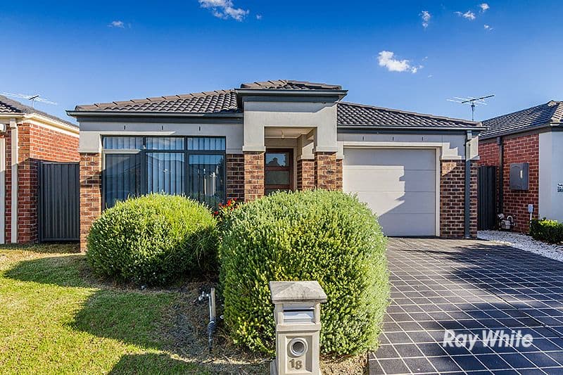 18 Cherry Blossom Chase, Pakenham VIC 3810, Pakenham - Image 1