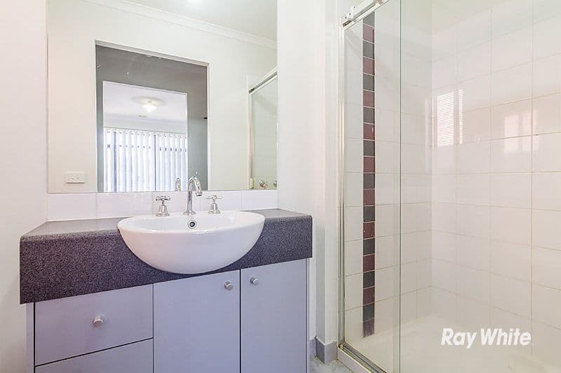 18 Cherry Blossom Chase, Pakenham VIC 3810, Pakenham - Thumbnail 3
