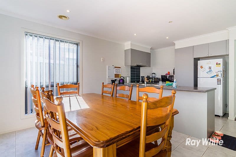 18 Cherry Blossom Chase, Pakenham VIC 3810, Pakenham - Thumbnail 8
