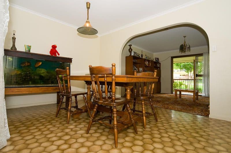31 Boscawan Crescent, BELLBIRD PARK QLD 4300, Bellbird Park - Thumbnail 5