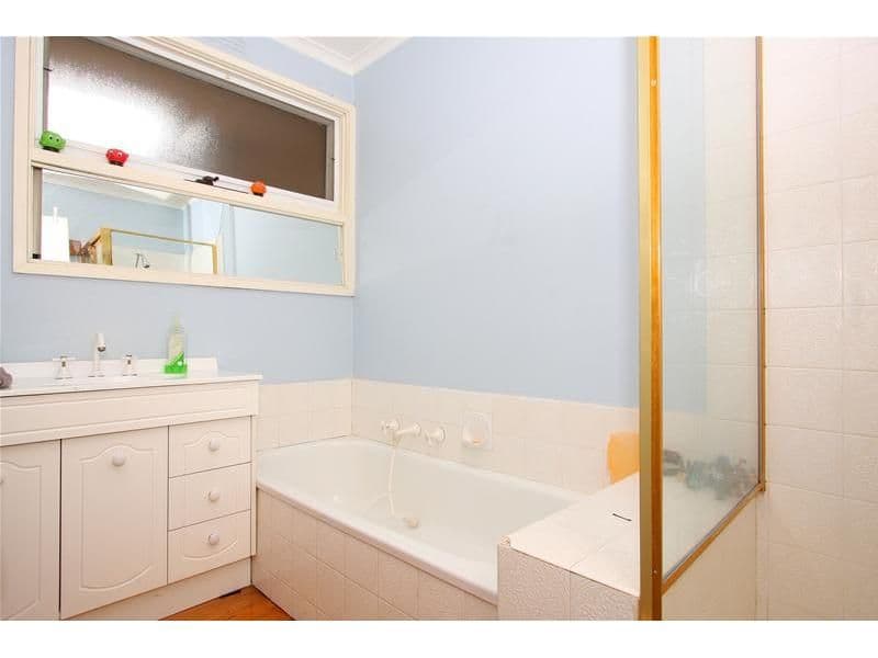 16 Milton Parade, BUNDOORA VIC 3083, Bundoora - Thumbnail 6