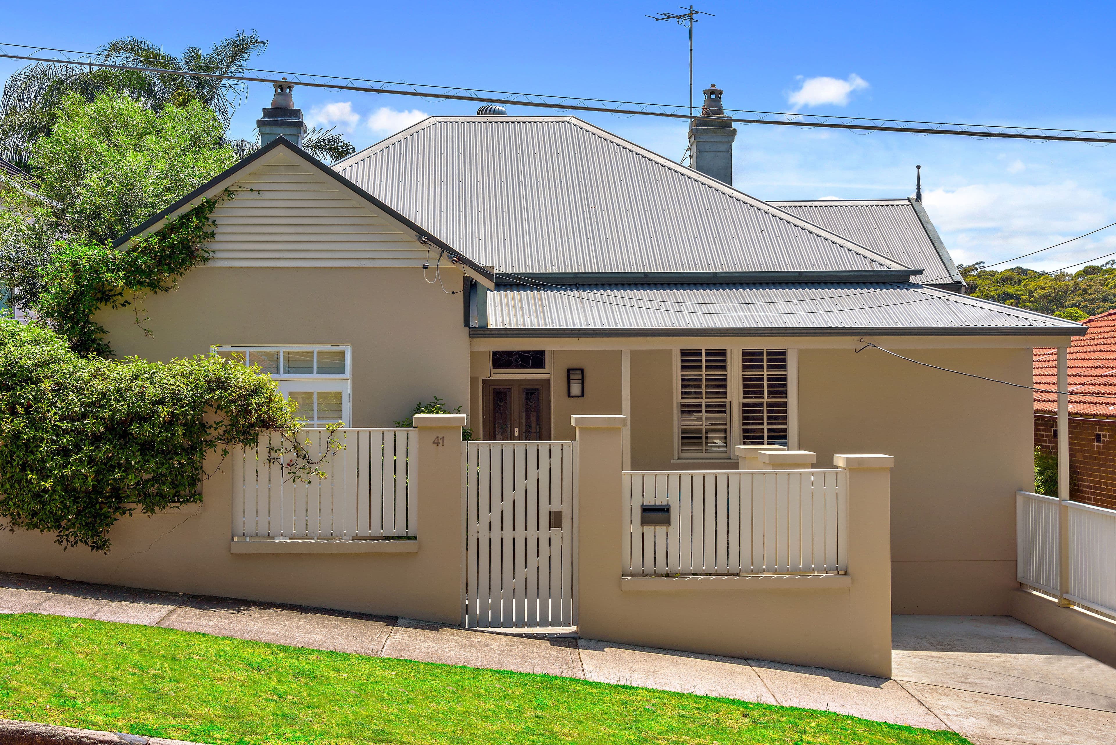 41 Greville Street, Clovelly - Image 1