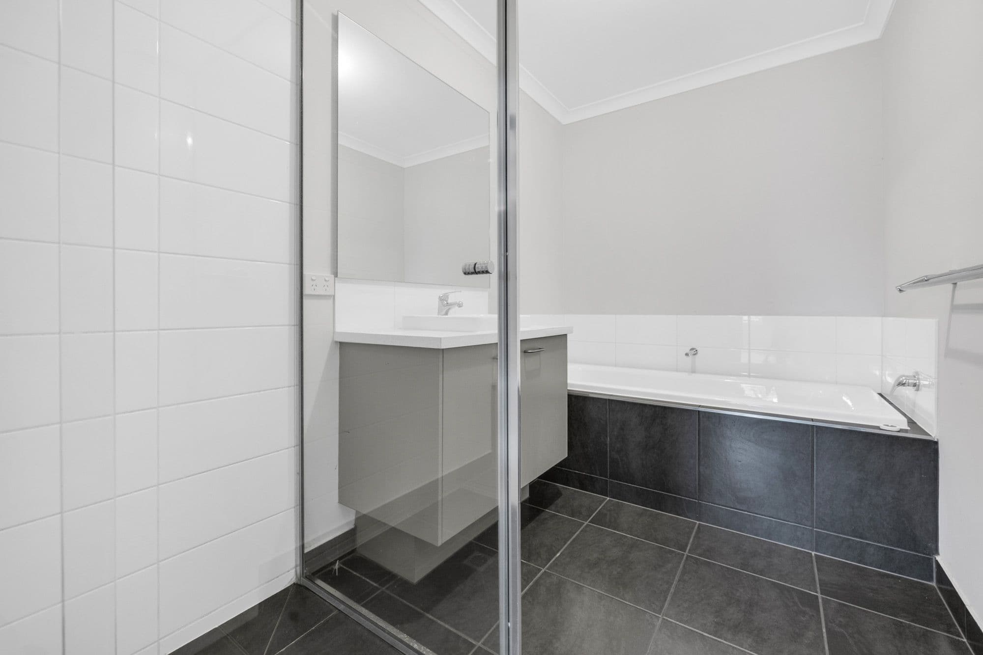 6 Cranwell Way, Wyndham Vale VIC 3024, Wyndham Vale - Thumbnail 8