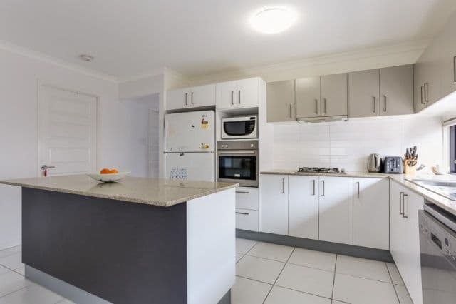11 Pamphlett Street, Oxley QLD 4075, Oxley - Thumbnail 4