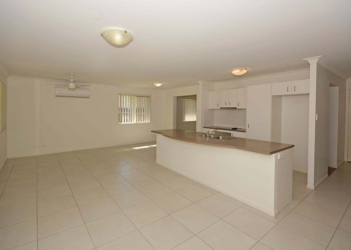 5 Peat Court, Nikenbah QLD 4655, Nikenbah - Thumbnail 2