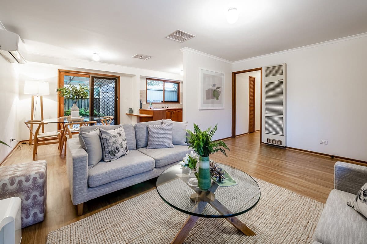 2 Rachel Drive, Cranbourne North VIC 3977, Cranbourne North - Thumbnail 2