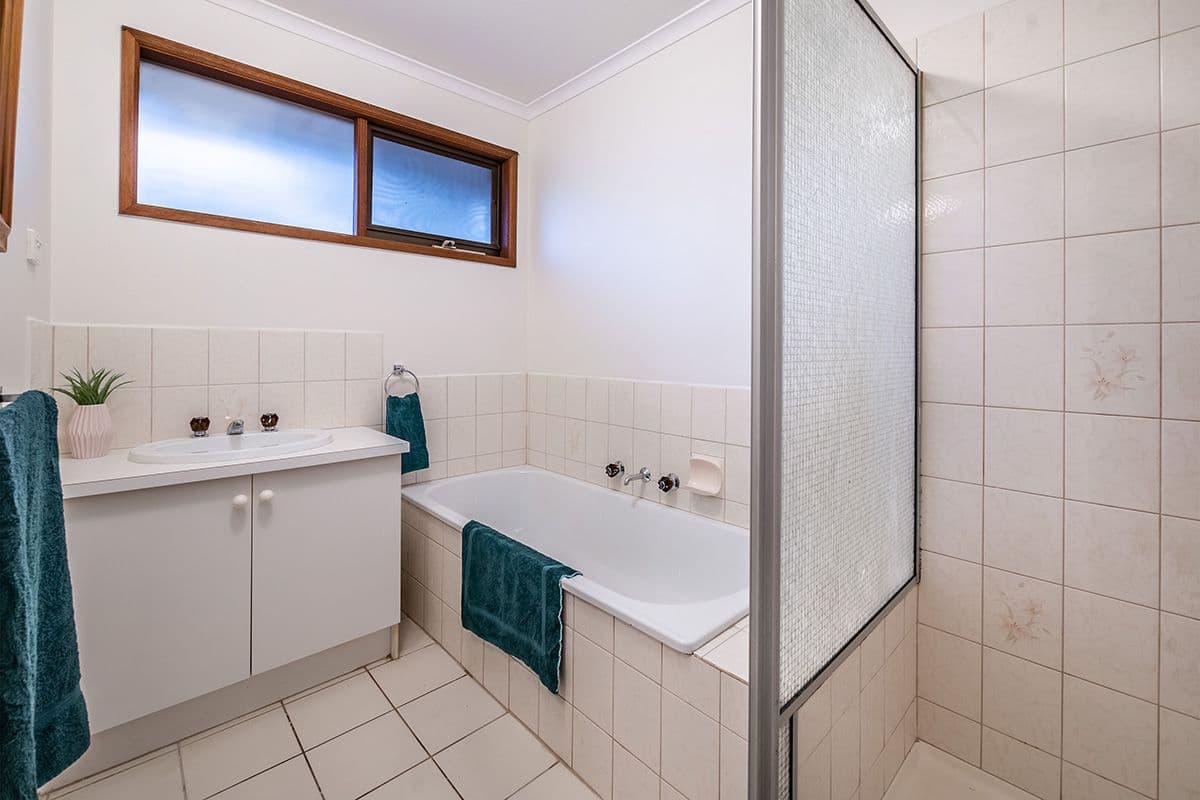 2 Rachel Drive, Cranbourne North VIC 3977, Cranbourne North - Thumbnail 7