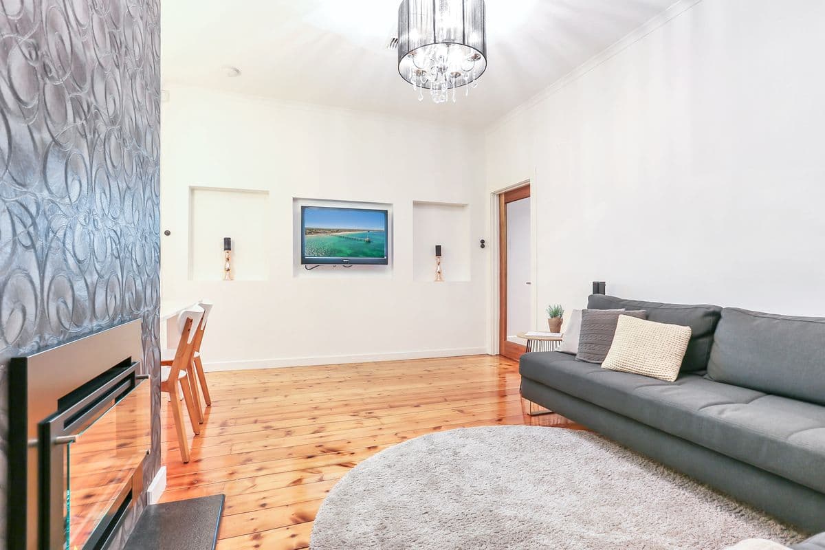 24 Farnham Road, Keswick SA 5035, Keswick - Thumbnail 3