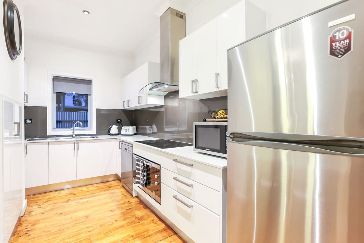  24 Farnham Road, Keswick SA 5035, Keswick - Thumbnail 8