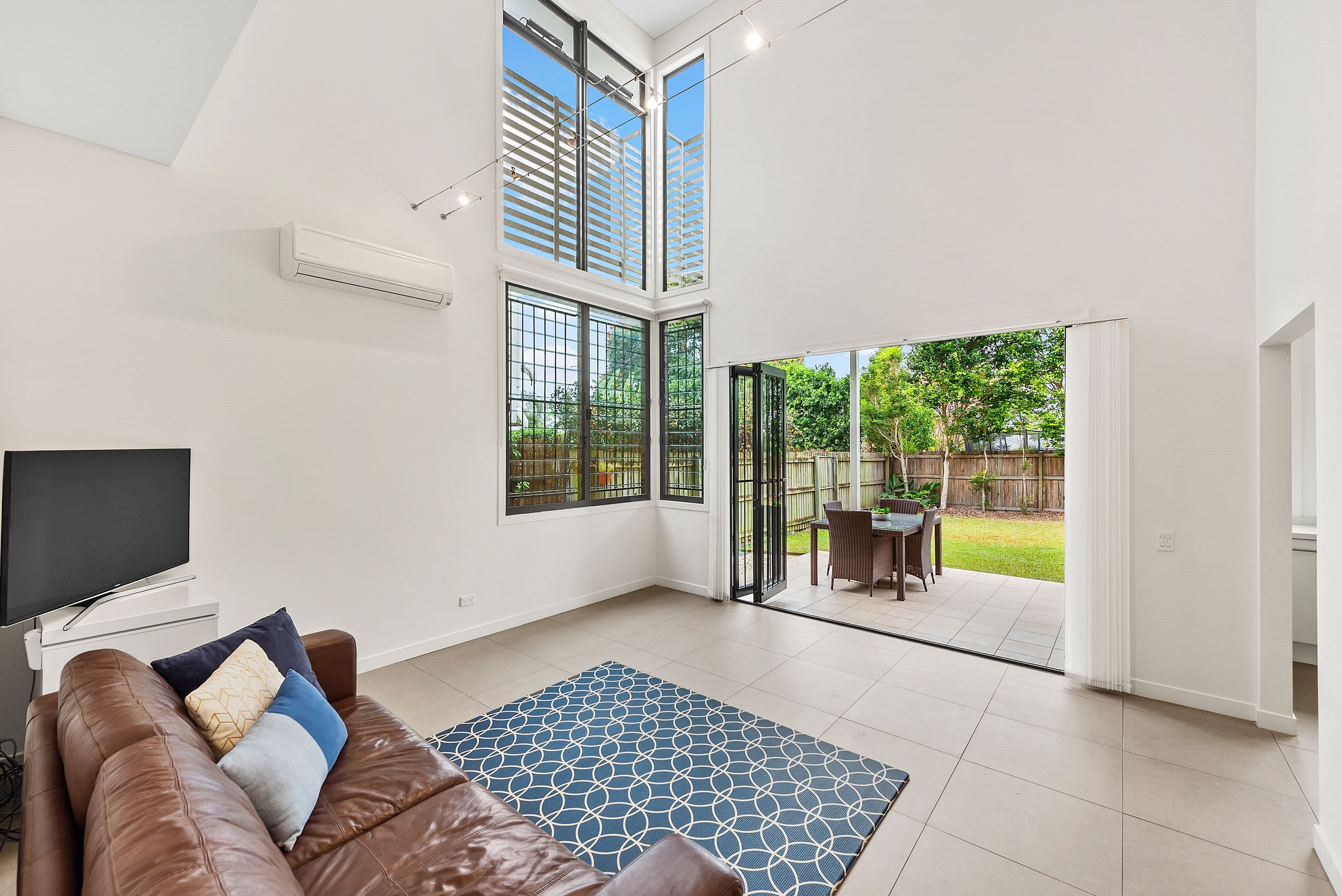 81 Uxbridge Street, Grange QLD 4051, Grange - Thumbnail 2