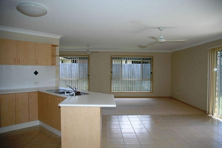 22 Pomona Street, BRIGHTON QLD 4017, Brighton - Thumbnail 2