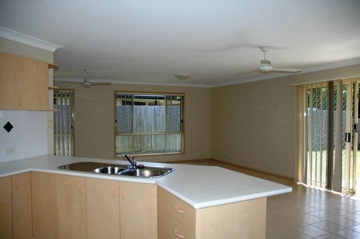 22 Pomona Street, BRIGHTON QLD 4017, Brighton - Thumbnail 3