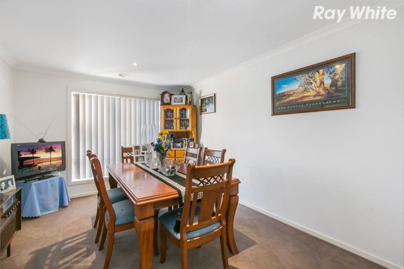 4 Brockman Street, Cranbourne East VIC 3977, Cranbourne East - Thumbnail 4