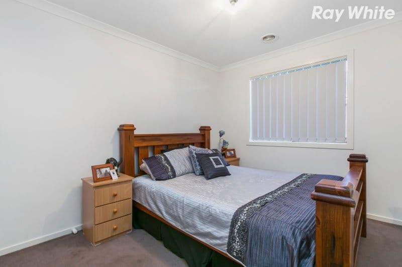 4 Brockman Street, Cranbourne East VIC 3977, Cranbourne East - Thumbnail 6