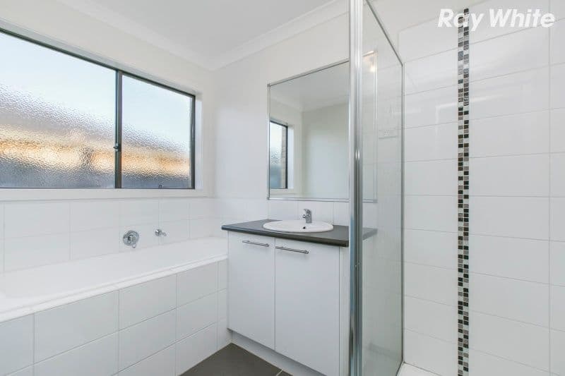 4 Brockman Street, Cranbourne East VIC 3977, Cranbourne East - Thumbnail 7
