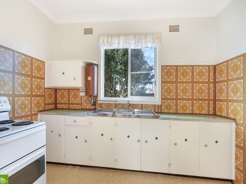 12 Bellevue Road, FIGTREE NSW 2525, Figtree - Thumbnail 2