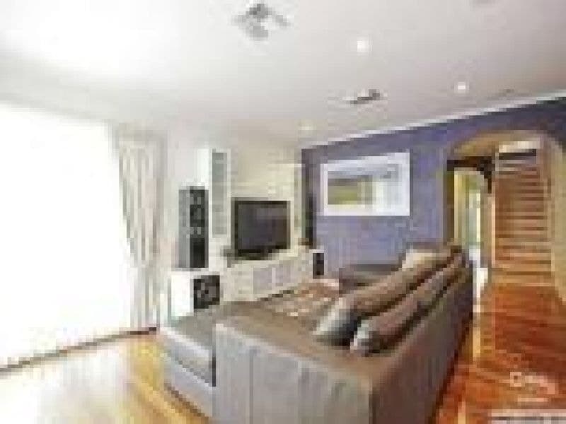 16 Belmar Avenue, ALTONA, Altona - Thumbnail 2