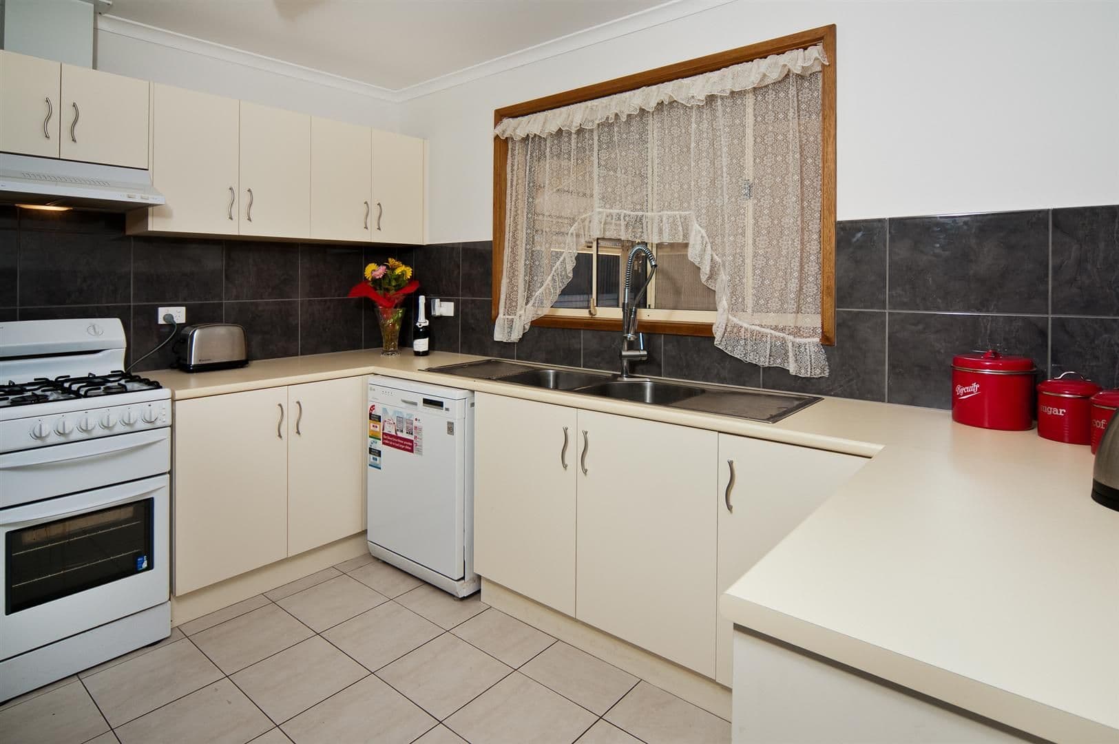 20 Peony Court, MORPHETT VALE SA 5162, Morphett Vale - Thumbnail 4