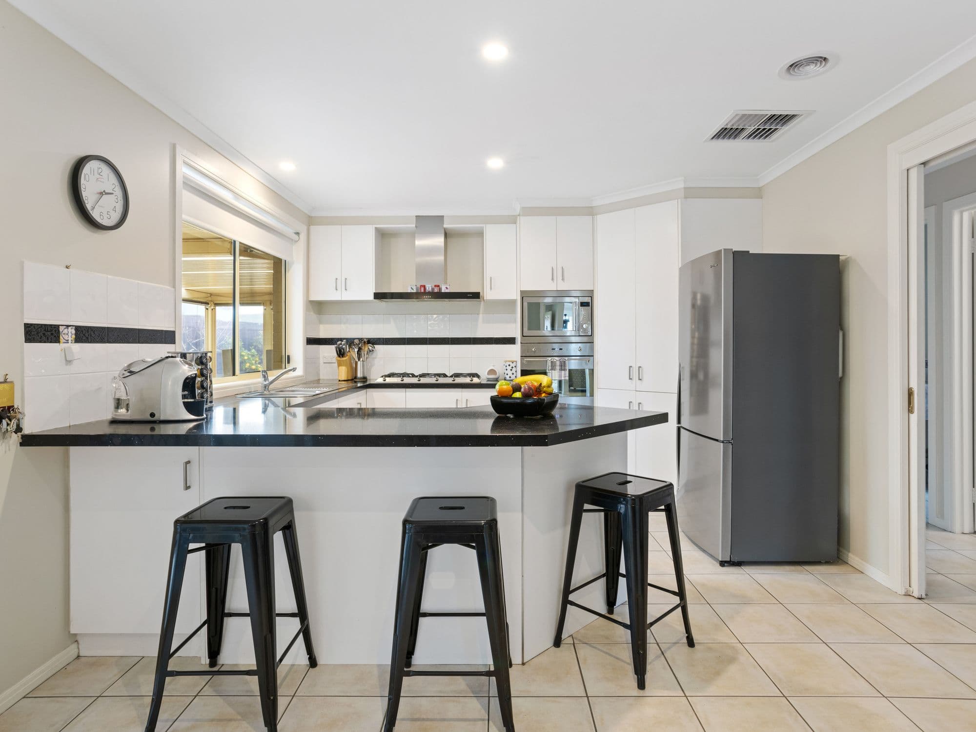 10 Silver Wattle Close, CAPEL SOUND VIC 3940, Capel Sound - Thumbnail 2