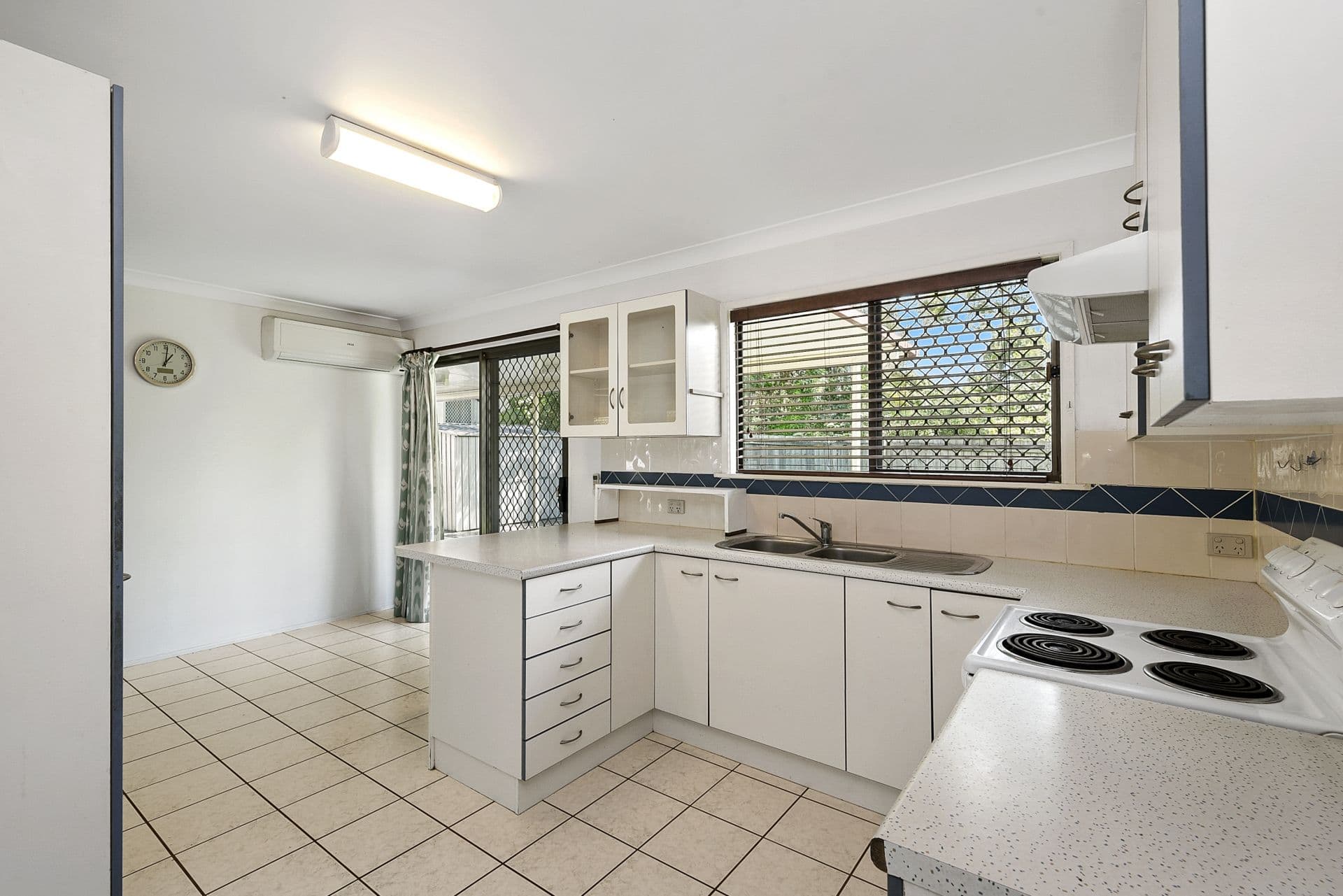 37 Summer Street, Deception Bay QLD 4508, Deception Bay - Thumbnail 3