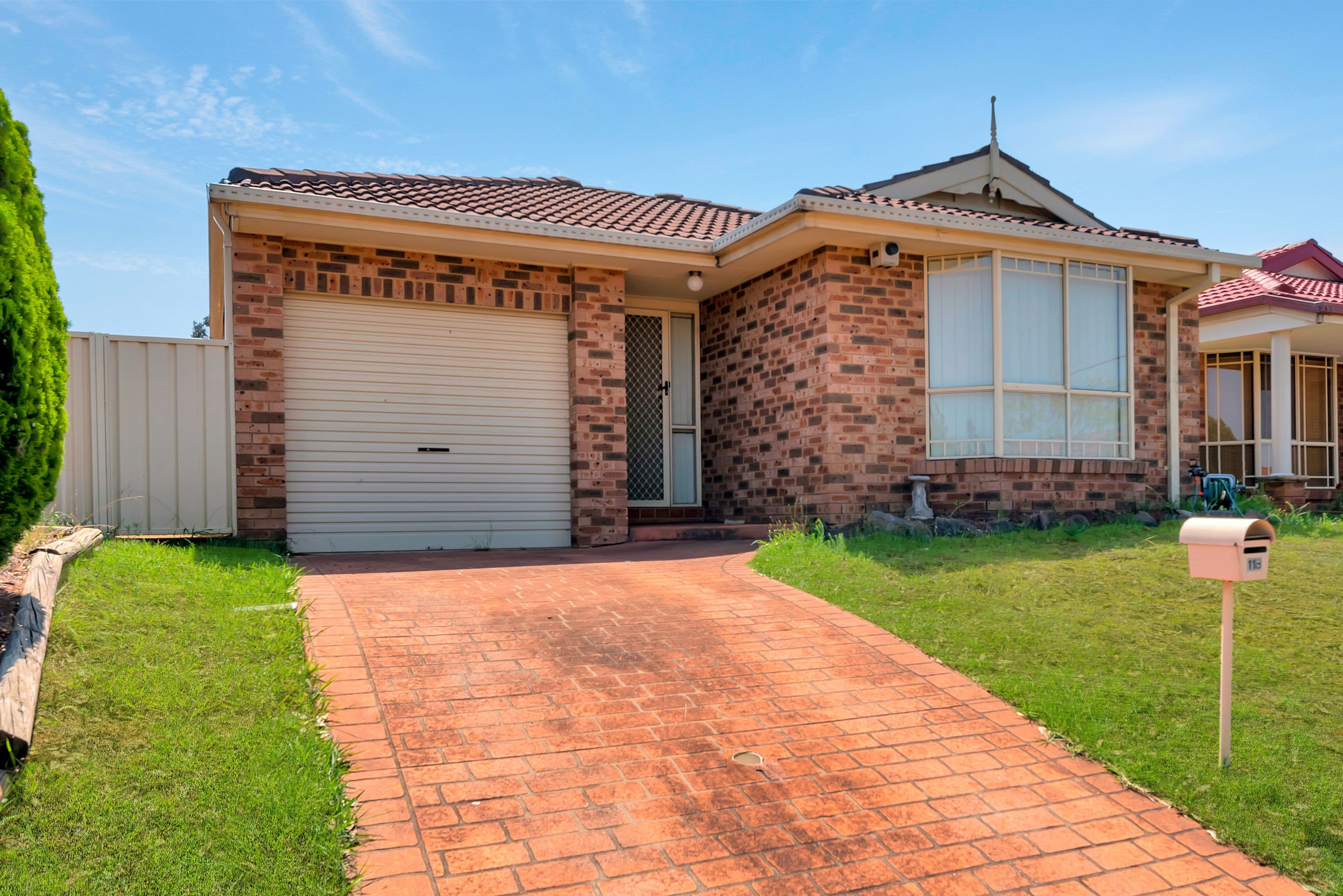 11b Guyra Road, Hinchinbrook NSW 2168, Hinchinbrook - Thumbnail 2