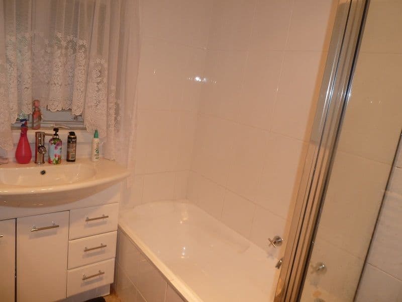 9 McGregor Street, Mount Gambier SA 5290, Mount Gambier - Thumbnail 4