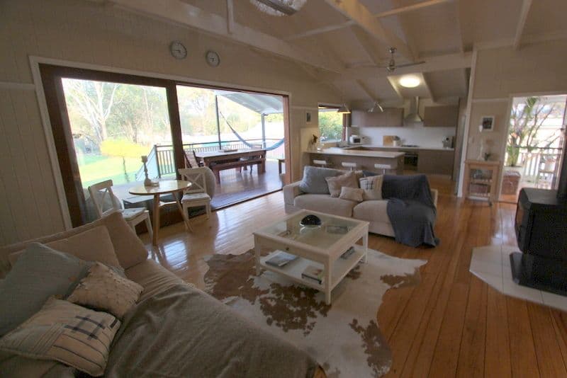 5 Deverell Street, CHARLEVILLE QLD 4470, Charleville - Thumbnail 2