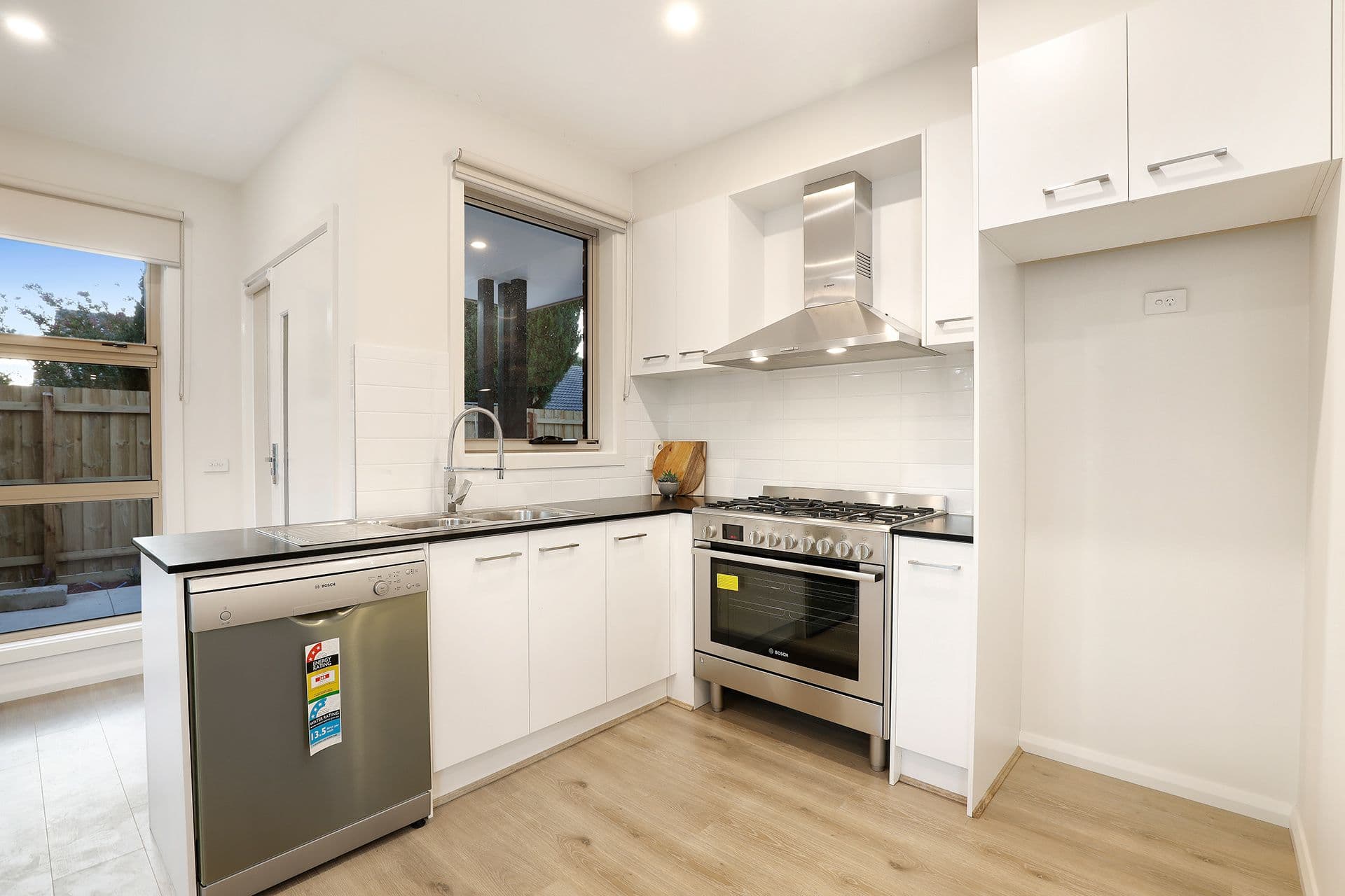 24 Elmhurst Road, Bayswater North VIC 3153, Bayswater North - Thumbnail 3