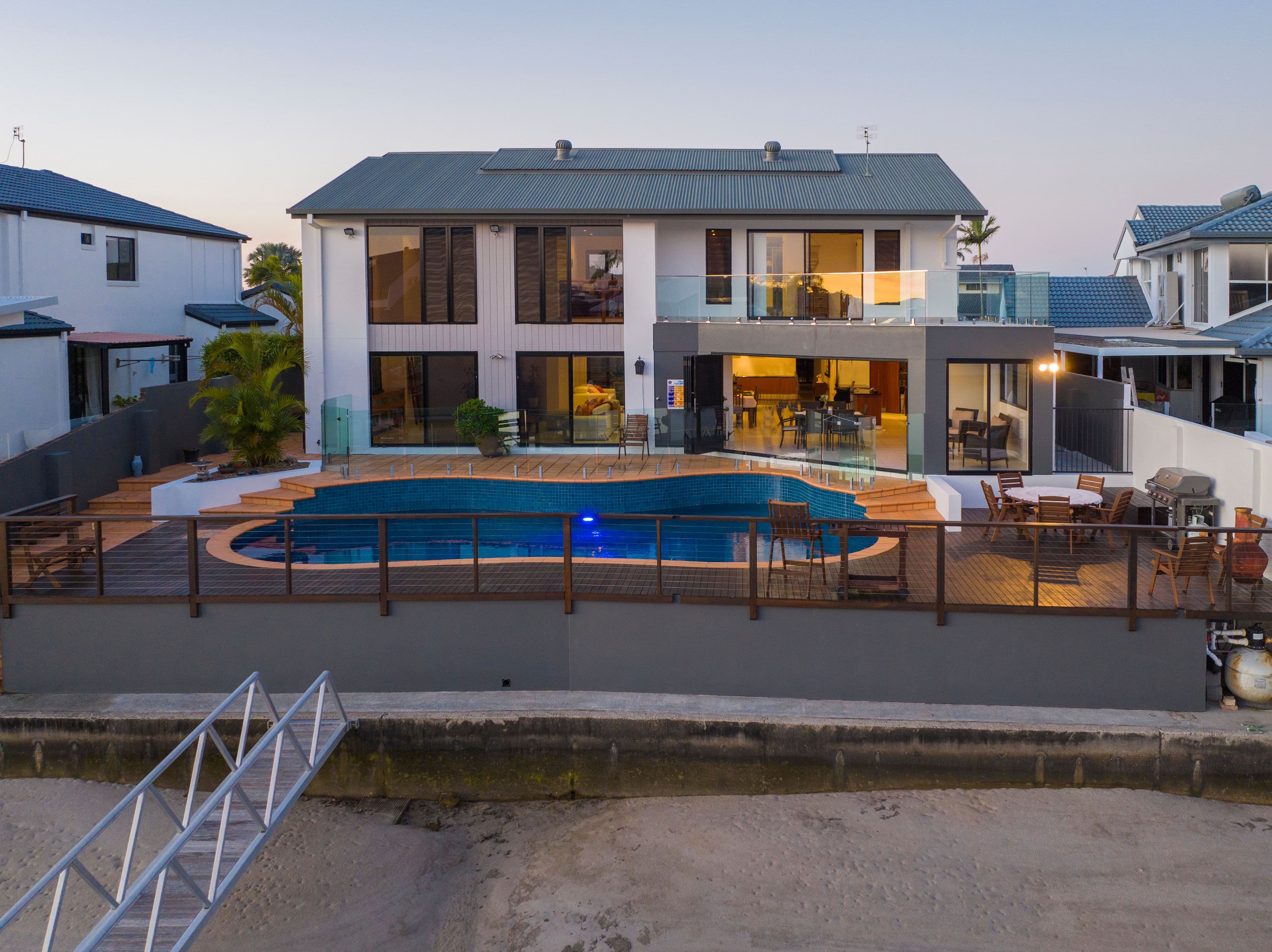 40 Seaspray Street, Paradise Point QLD 4216, Paradise Point - Thumbnail 2