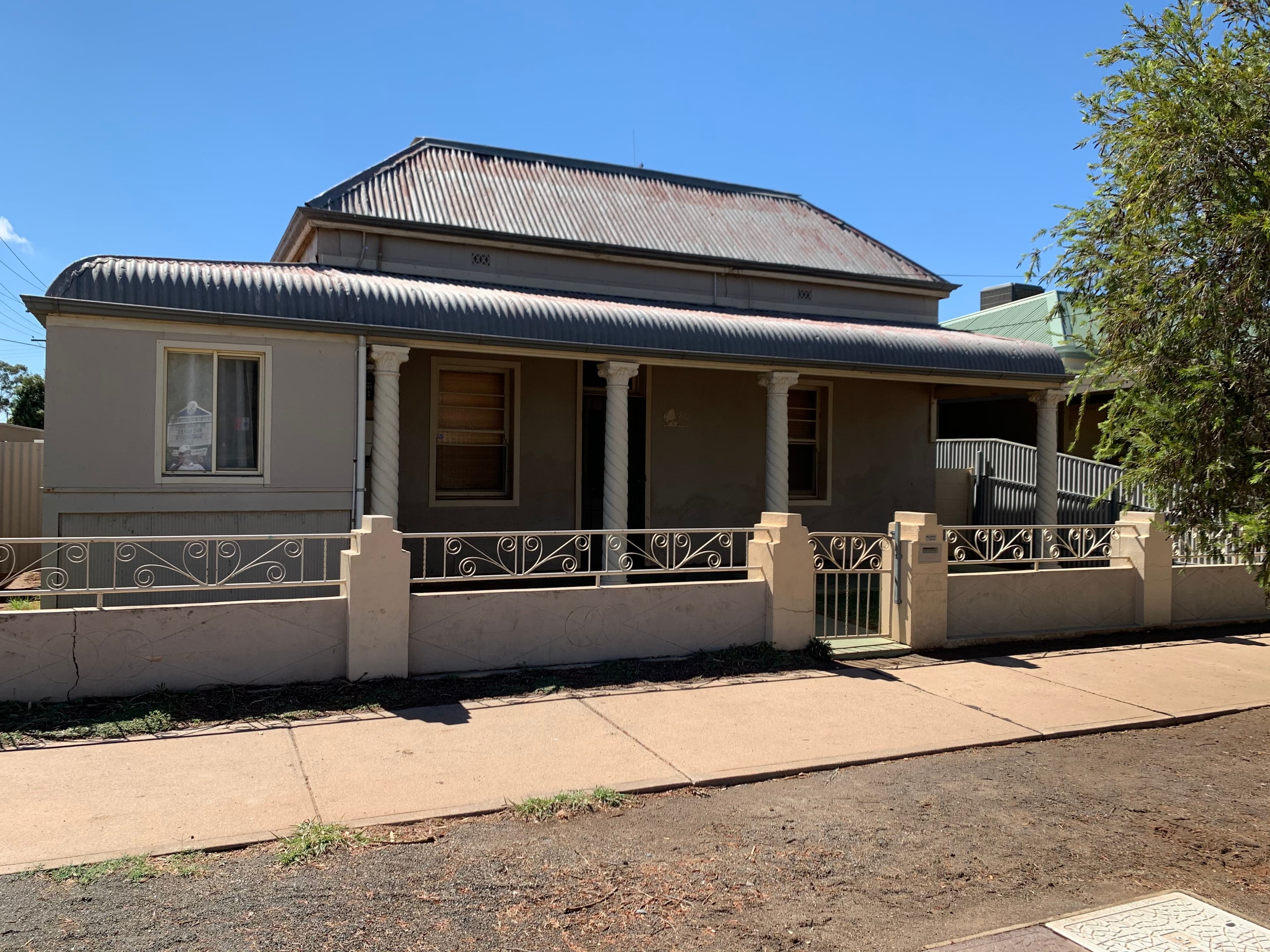 208 McCulloch Street, Broken Hill NSW 2880, Broken Hill - Image 1
