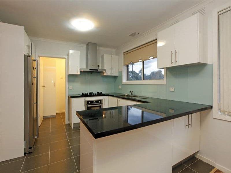29 Janet Crescent, BUNDOORA VIC 3083, Bundoora - Thumbnail 2