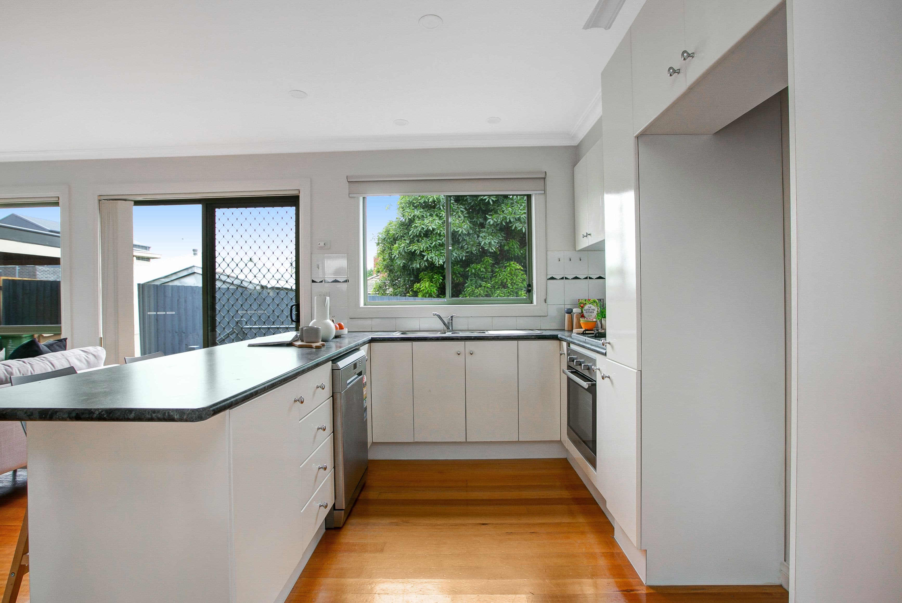 36 Steane Street, Reservoir VIC 3073, Reservoir - Thumbnail 5