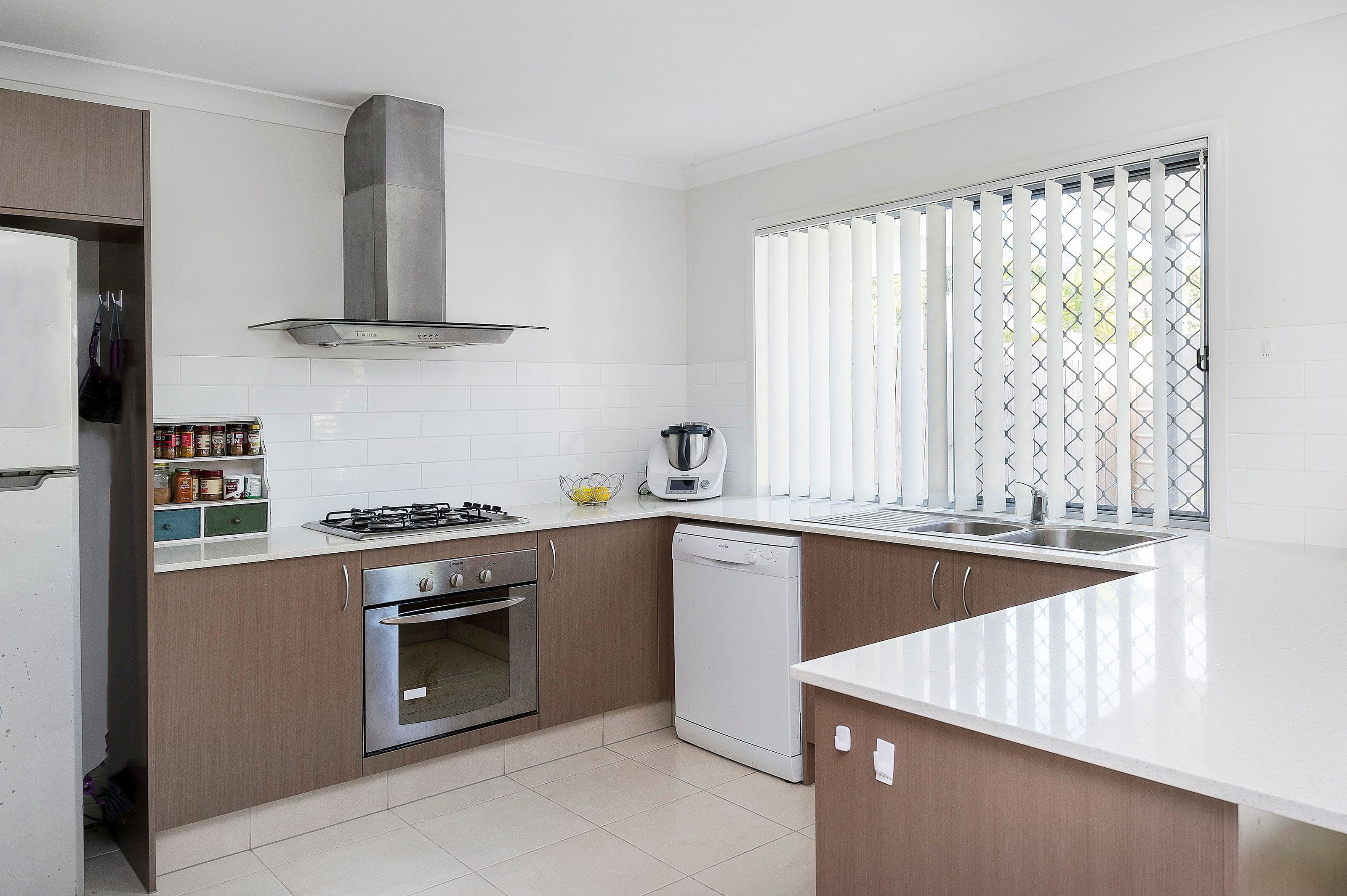 26 Venetian Way, Coomera QLD 4209, Coomera - Thumbnail 2