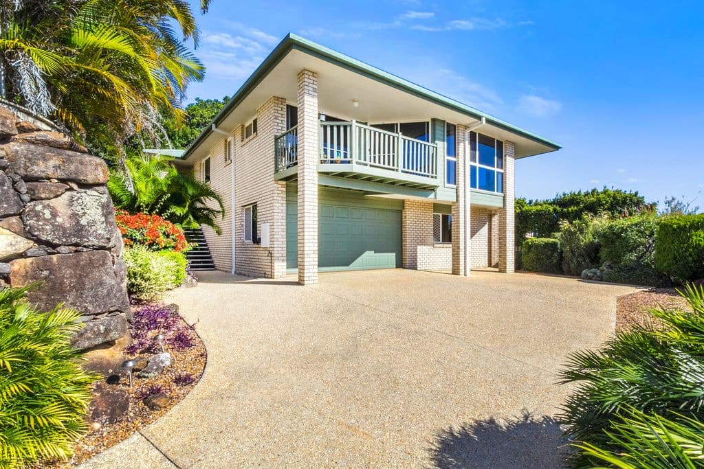 32 Lochlomond Drive, Banora Point - Thumbnail 3